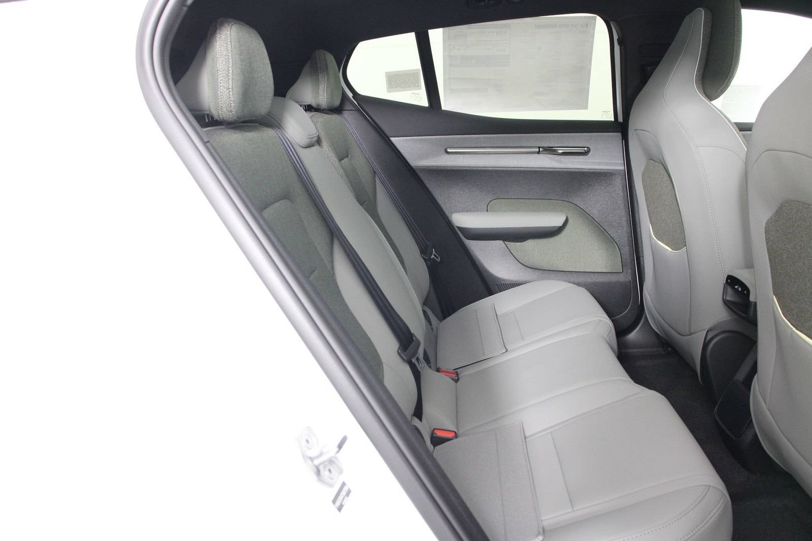 New 2026 Volvo EX30 Plus w/ Protection Package AWD/4WD image 11