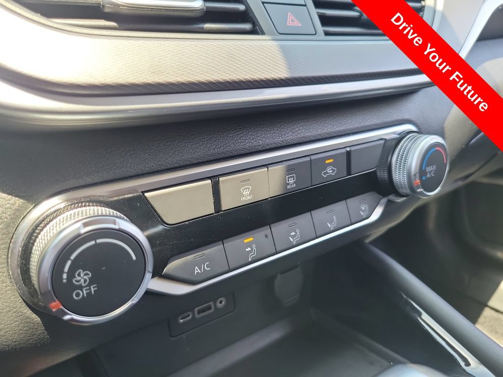 Used 2025 Nissan Altima 2.5 SR AWD/4WD image 12