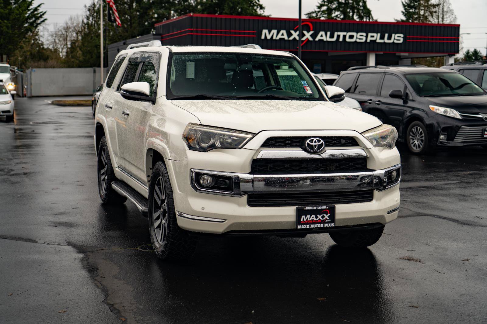 Used 2016 Toyota 4Runner Limited AWD/4WD image 2