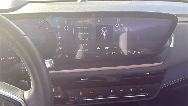 Certified 2025 Buick Envision Sport Touring image 18