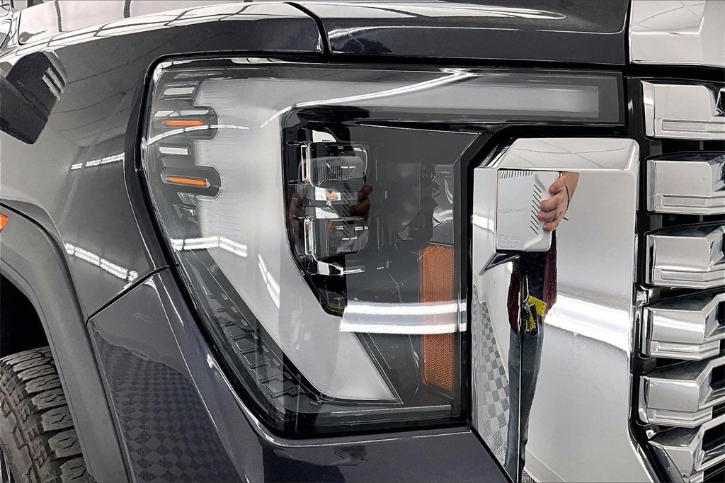 Used 2024 GMC Sierra 2500 Denali w/ Technology Package image 30