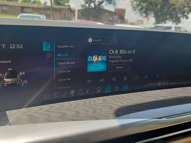 Certified 2025 Cadillac Escalade IQ Luxury 2 AWD/4WD image 16