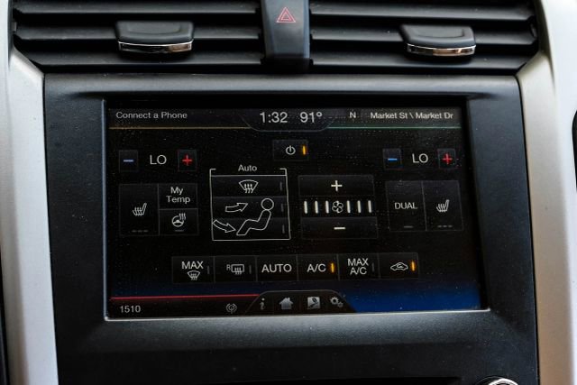 Used 2016 Ford Fusion SE w/ Equipment Group 502A image 36