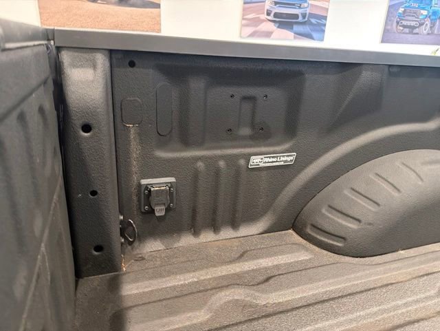Used 2022 Ford F250 XL w/ Power Equipment Group AWD/4WD image 8