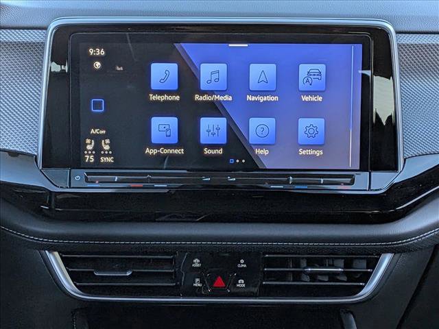 Used 2024 Volkswagen Atlas Cross Sport SEL Premium R-Line image 15