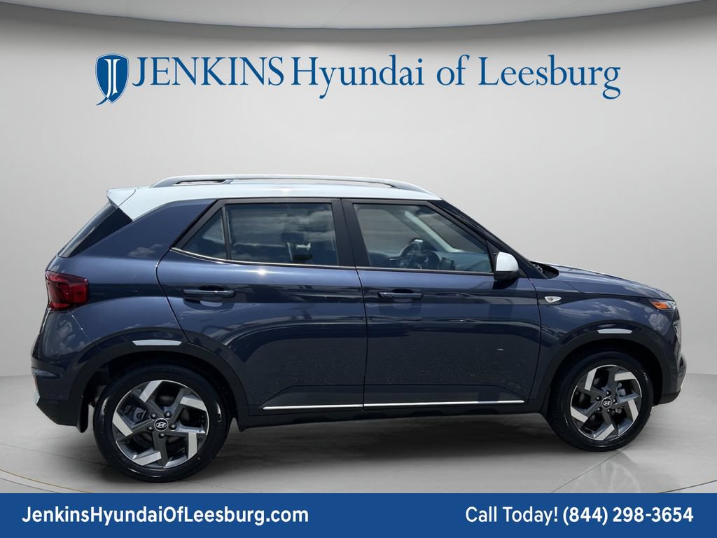 New 2026 Hyundai Venue SEL FWD image 4