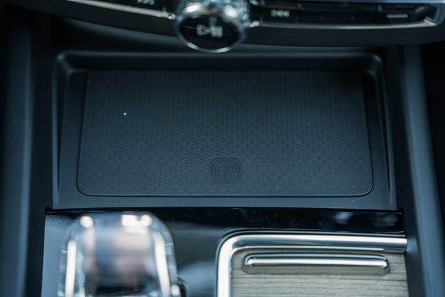 New 2026 Volvo XC60 B5 Plus w/ Climate Package image 25