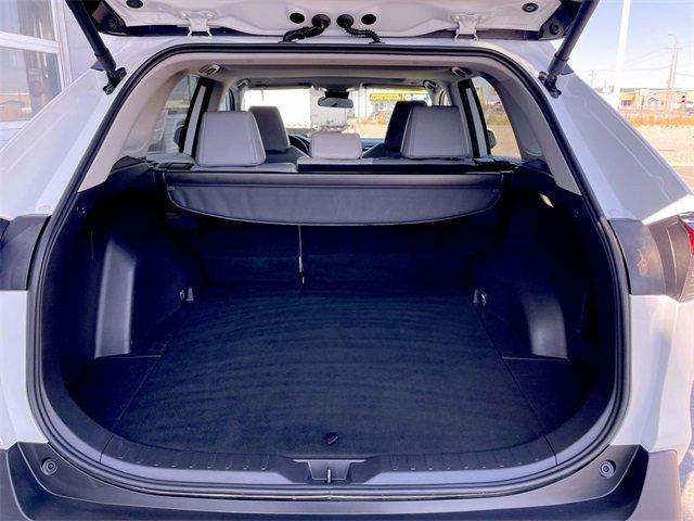 Used 2025 Toyota RAV4 XLE Premium image 23