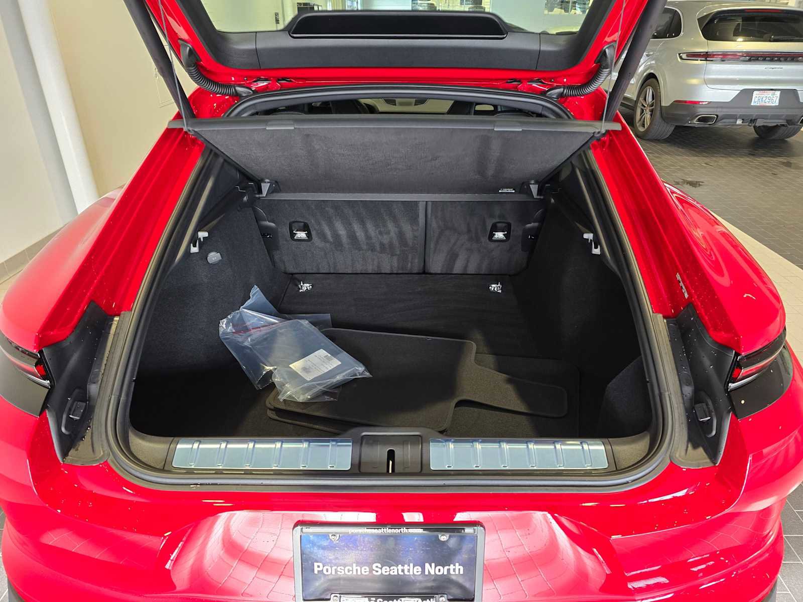 New 2025 Porsche Panamera 4 image 18