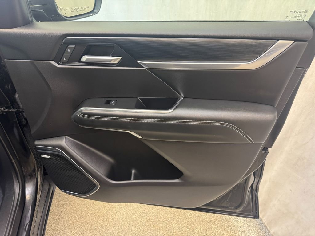 Certified 2025 GMC Acadia Elevation FWD image 26