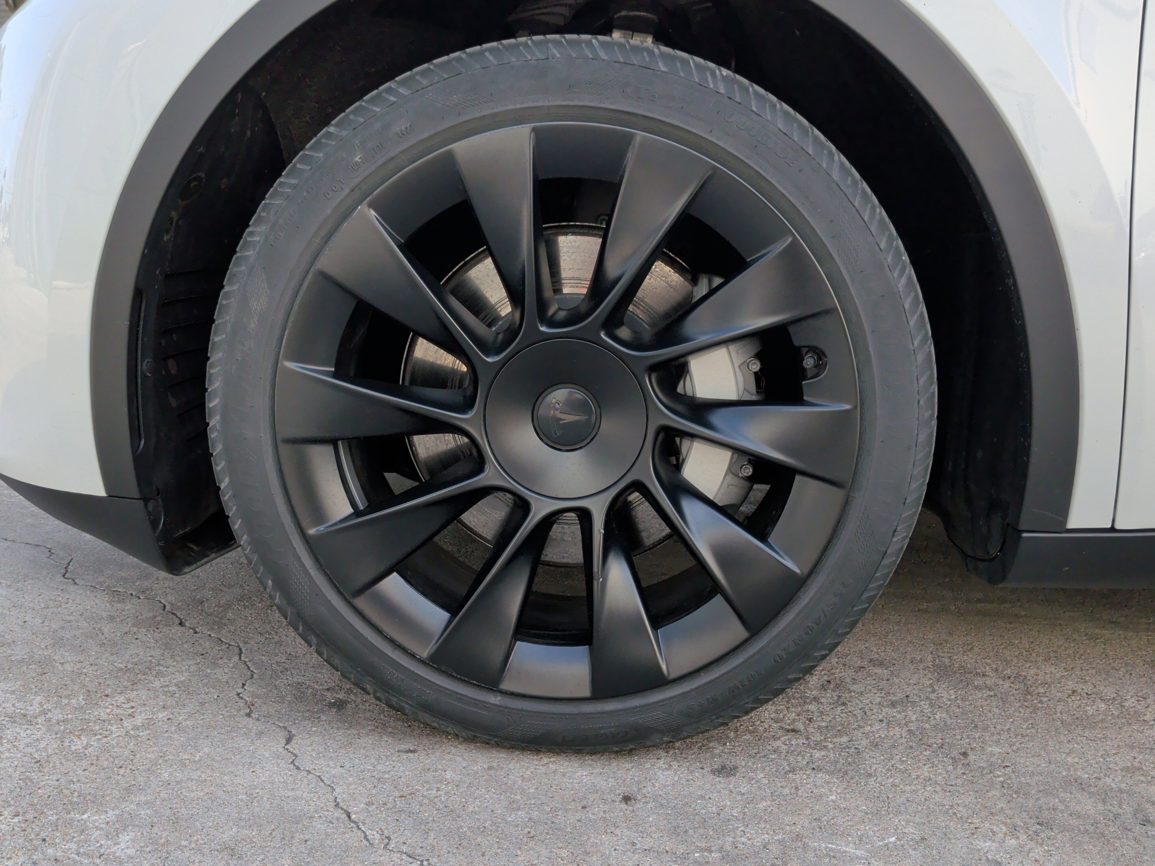 Used 2023 Tesla Model Y Long Range image 13
