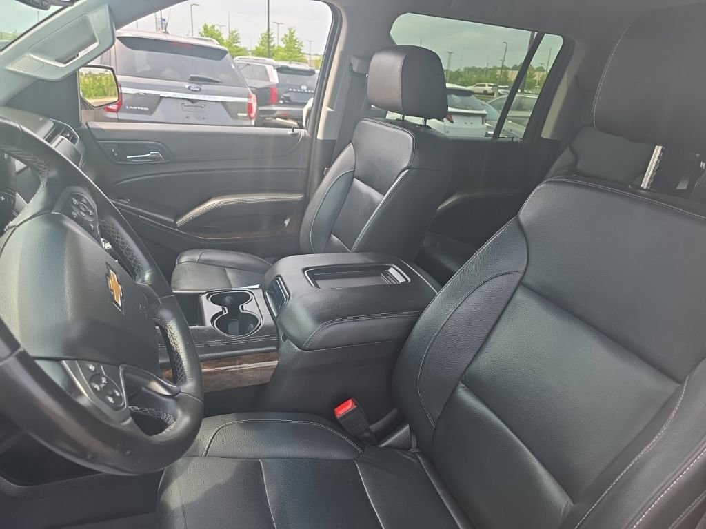 Used 2018 Chevrolet Suburban LT RWD image 18