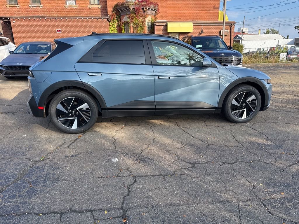 New 2025 Hyundai Ioniq 5 SEL AWD/4WD image 8