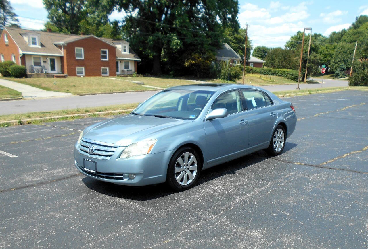 Used 2006 Toyota Avalon XLS FWD image 2