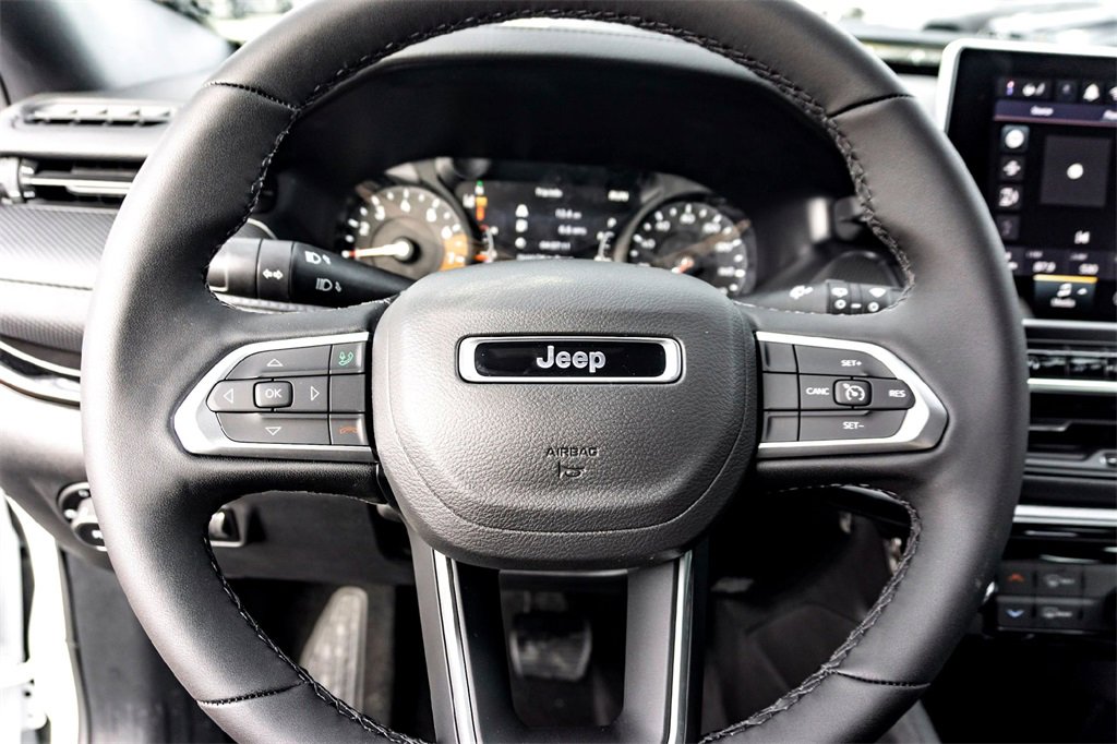 New 2026 Jeep Compass Latitude image 12