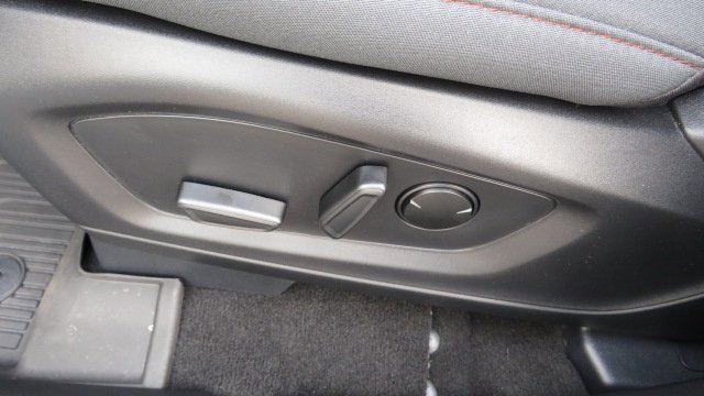 Used 2025 Ford Explorer Active image 18