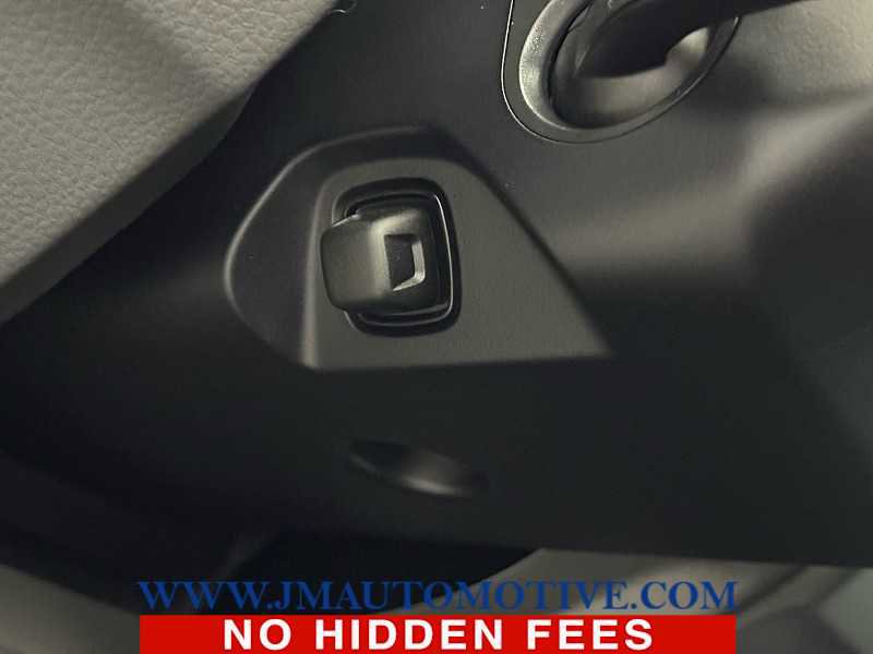 Used 2023 Porsche Cayenne Platinum Edition image 38