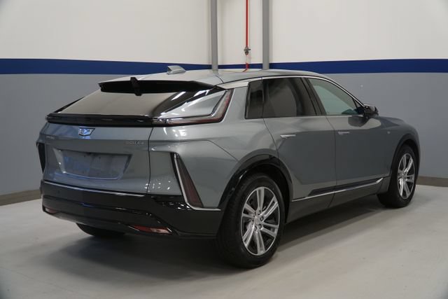 Certified 2024 Cadillac Lyriq Tech w/ Driver Assist Package AWD/4WD image 7
