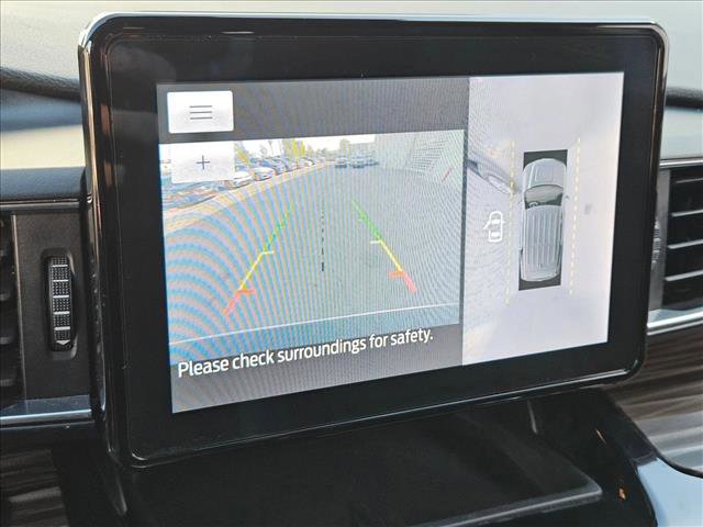 Used 2023 Ford Explorer Limited image 13