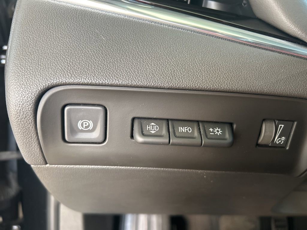 Used 2023 Buick Enclave Avenir w/ Avenir Technology Package image 26