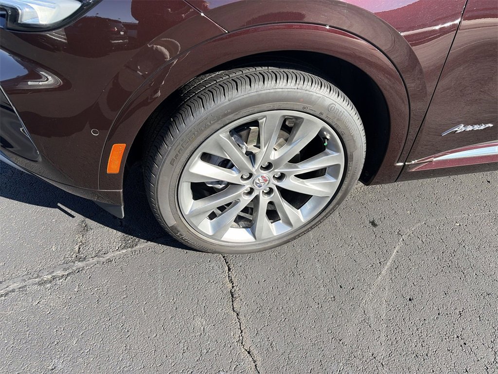 Used 2023 Buick Envision Avenir image 10