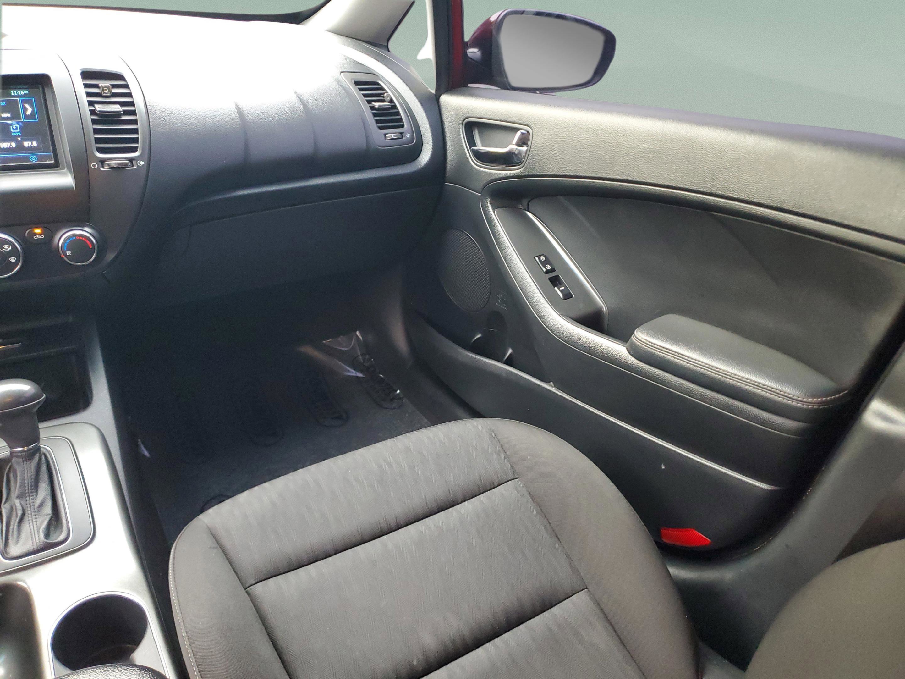 Used 2016 Kia Forte LX FWD image 11