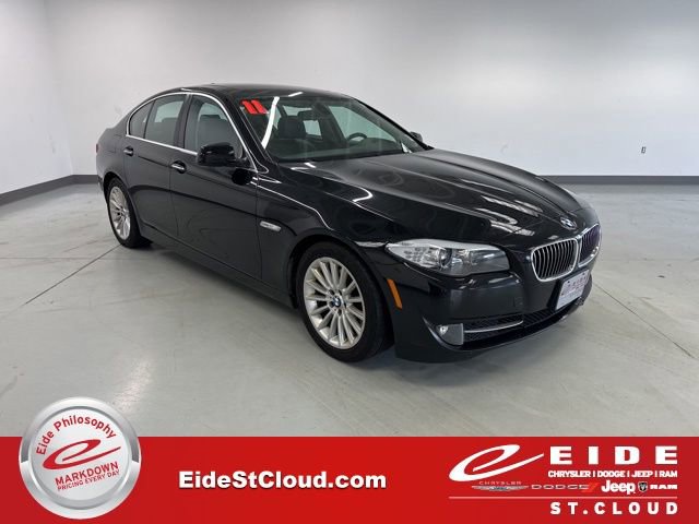 Used 2011 BMW 528i Sedan image 1