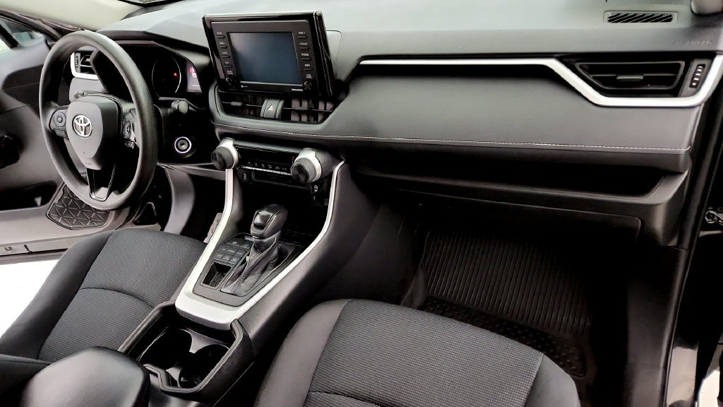 Certified 2021 Toyota RAV4 LE AWD/4WD image 16