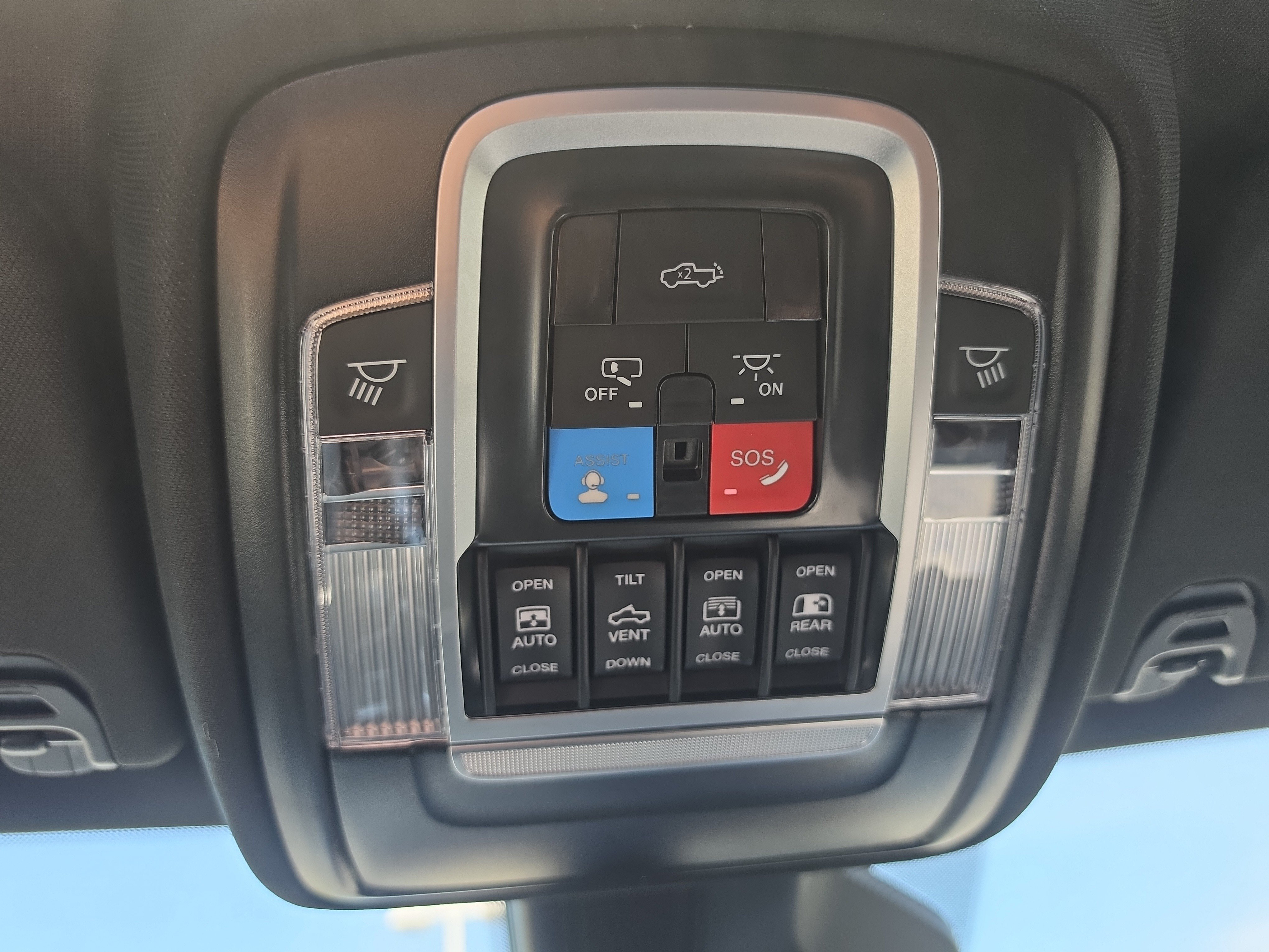 Used 2026 RAM 1500 Laramie AWD/4WD image 35