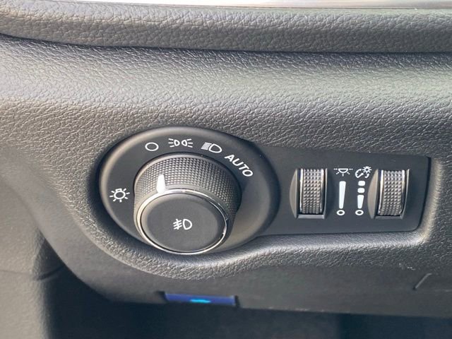New 2026 Chrysler Pacifica Limited AWD/4WD image 28