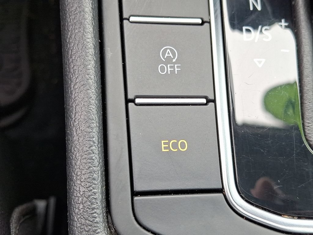 Used 2019 Volkswagen Jetta SE FWD image 24