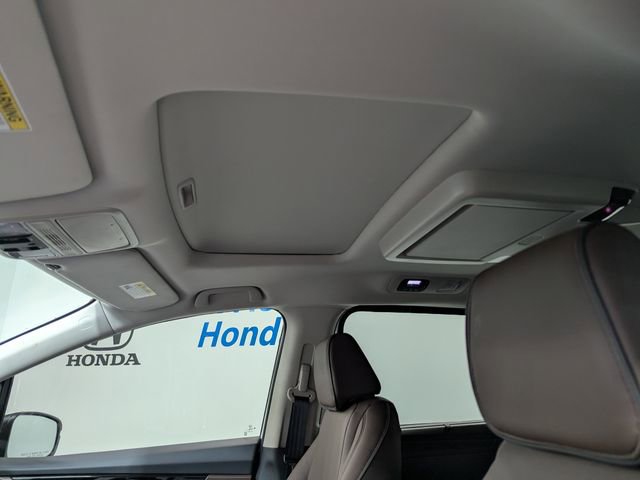 New 2026 Honda Odyssey Touring image 13