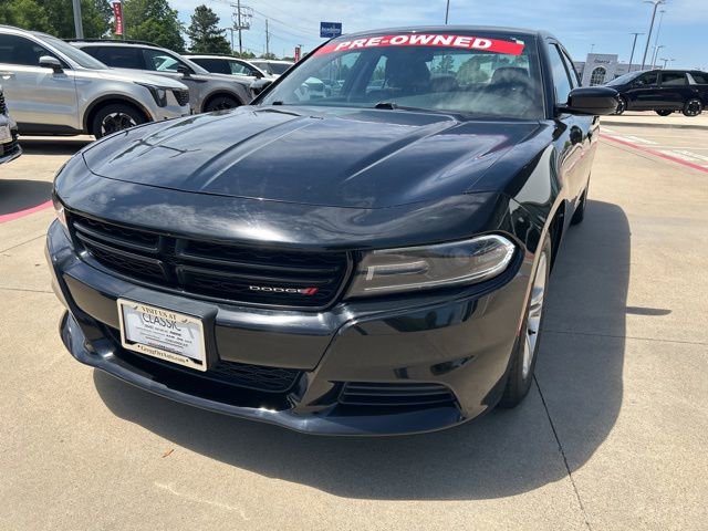 Used 2019 Dodge Charger SXT RWD image 3