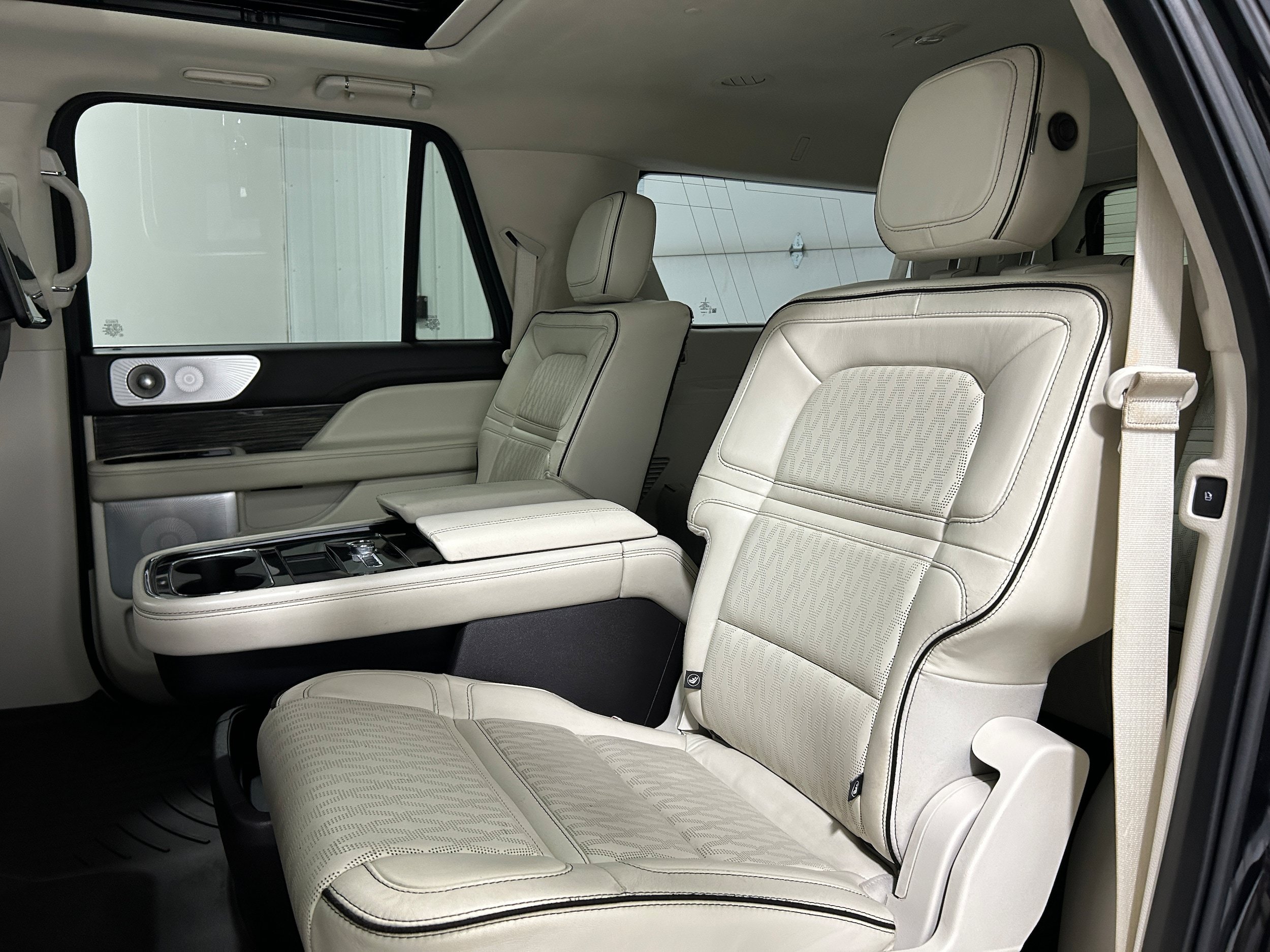 Used 2019 Lincoln Navigator L Black Label AWD/4WD image 31