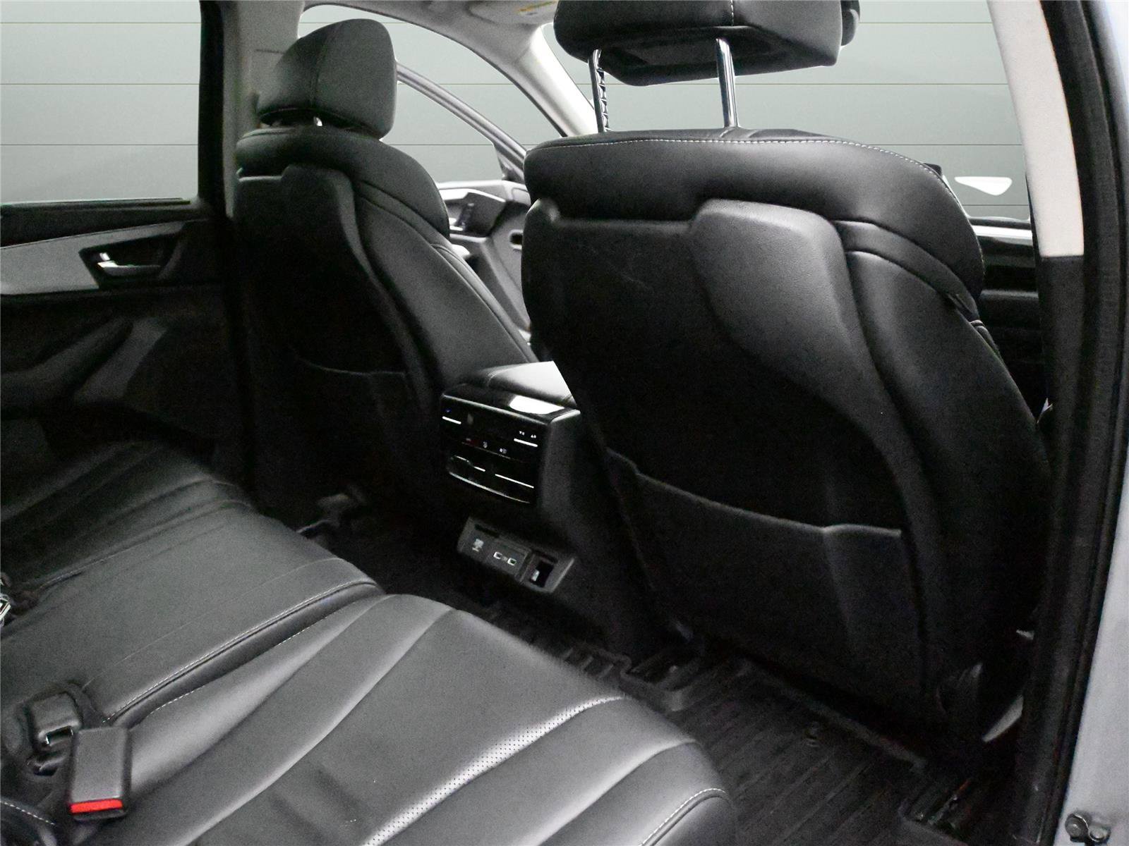 Certified 2023 Acura MDX SH-AWD w/ Technology Package image 21