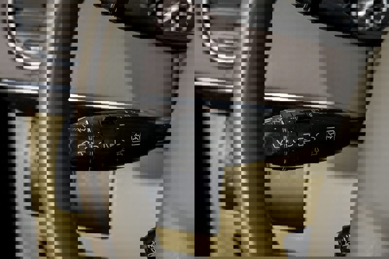 Used 2012 Mercedes-Benz GL 450 4MATIC image 27