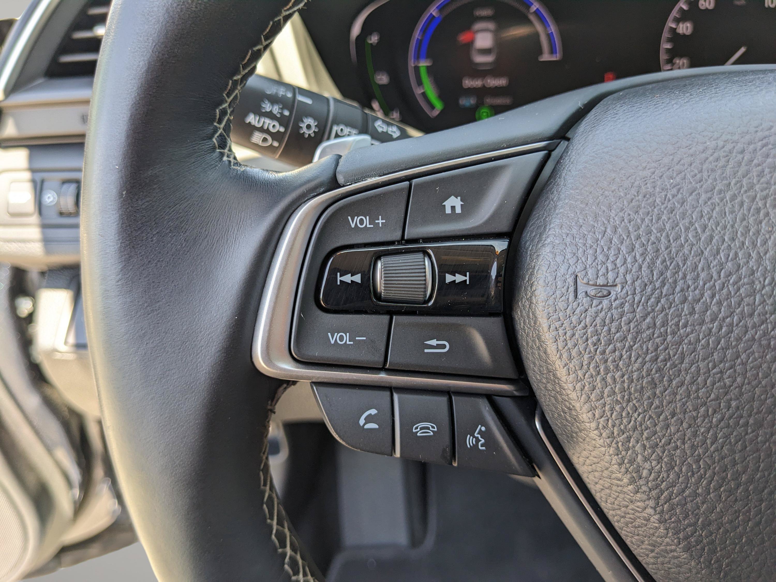Used 2020 Honda Insight Touring image 32