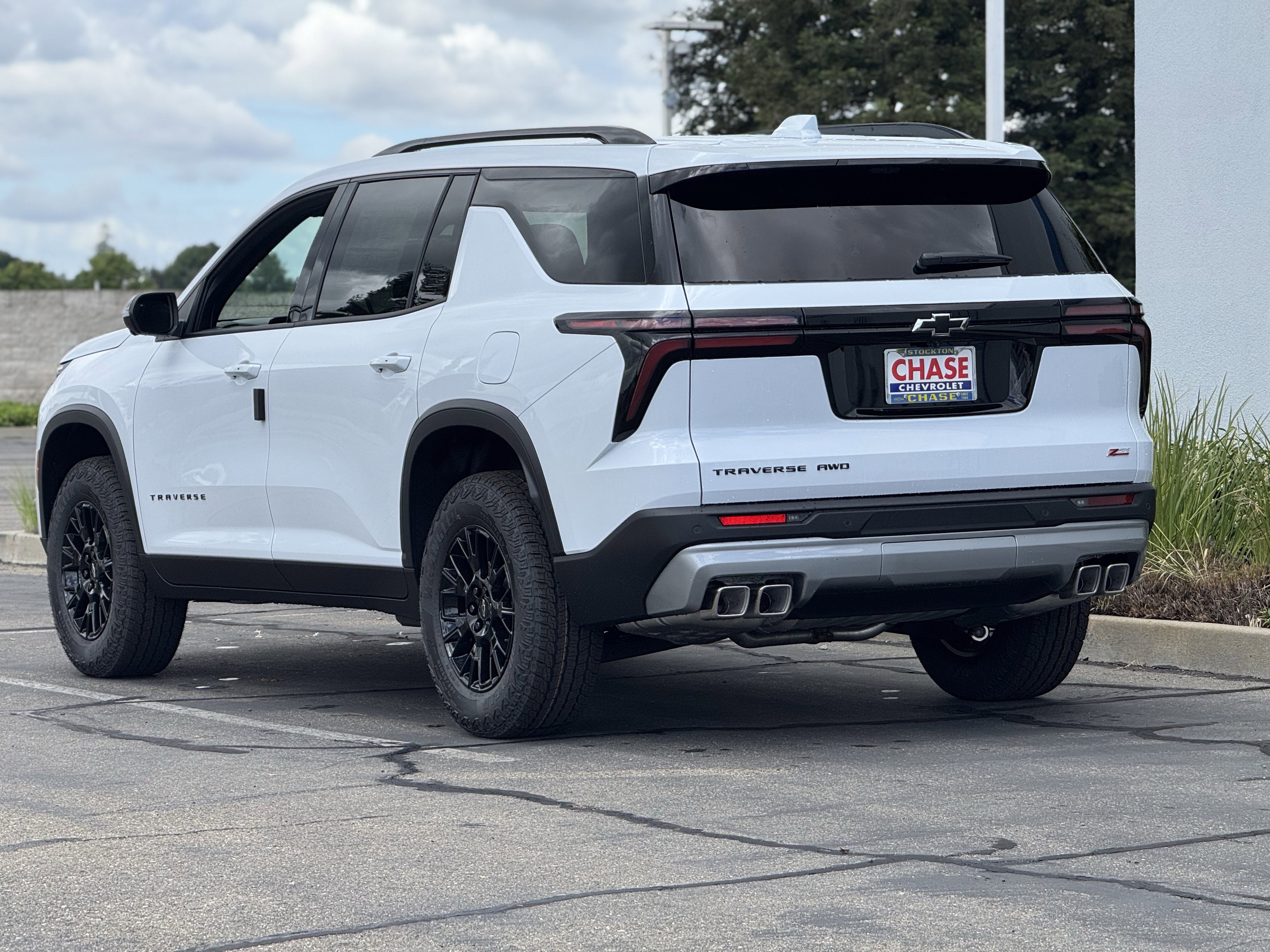 New 2026 Chevrolet Traverse Z71 w/ Driver Confidence Package image 5