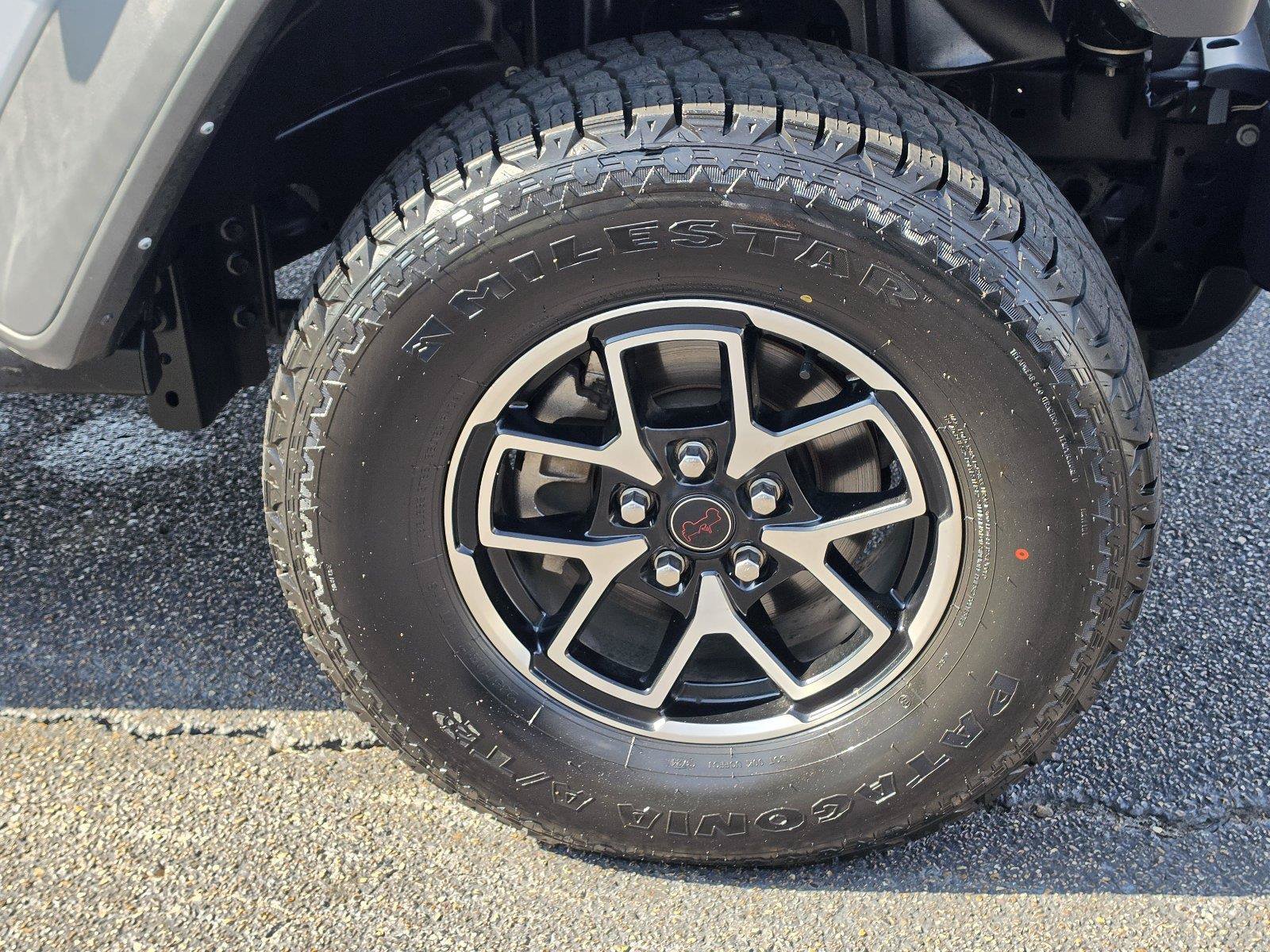 Used 2024 Jeep Wrangler Unlimited Rubicon AWD/4WD image 34