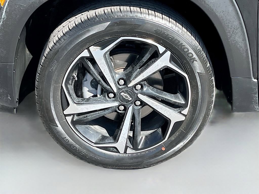 Used 2023 Chevrolet TrailBlazer RS w/ Sun and Liftgate Package image 30