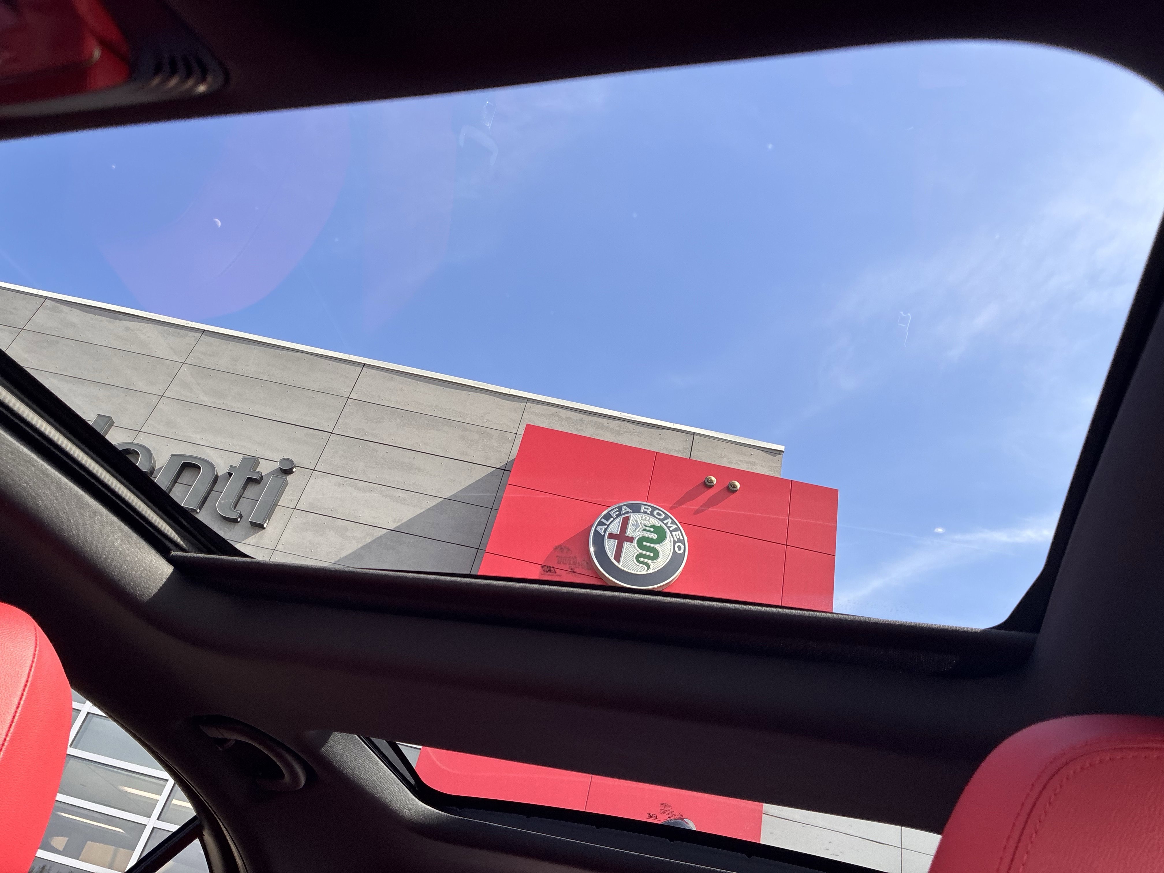 Used 2023 Alfa Romeo Giulia Veloce AWD/4WD image 26