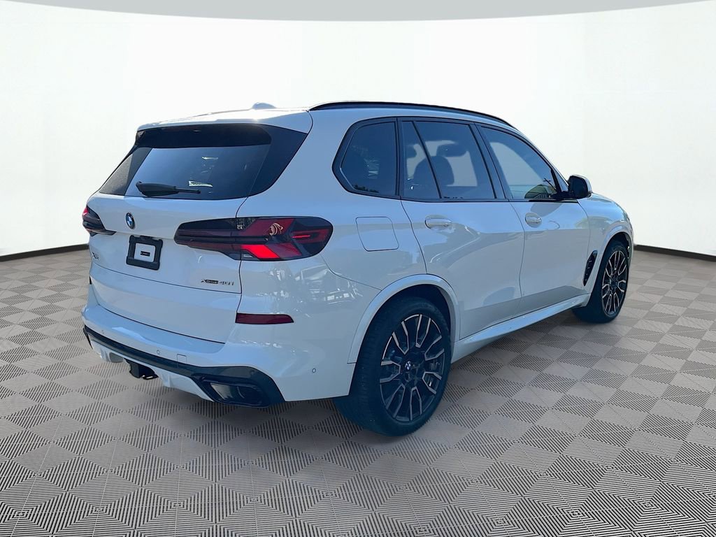 Used 2024 BMW X5 xDrive40i w/ M Sport Package image 6