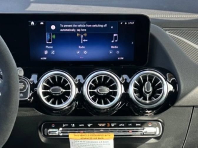 Used 2025 Mercedes-Benz GLA 35 AMG 4MATIC image 23