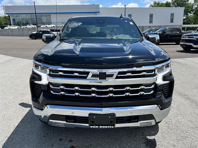 New 2026 Chevrolet Silverado 1500 LTZ w/ LPO, Dark Essentials Package AWD/4WD image 8