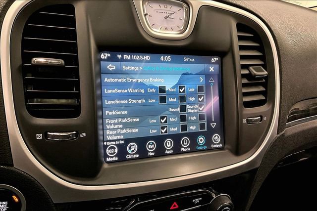 Used 2023 Chrysler 300 Touring L w/ Popular Equipment Group image 33