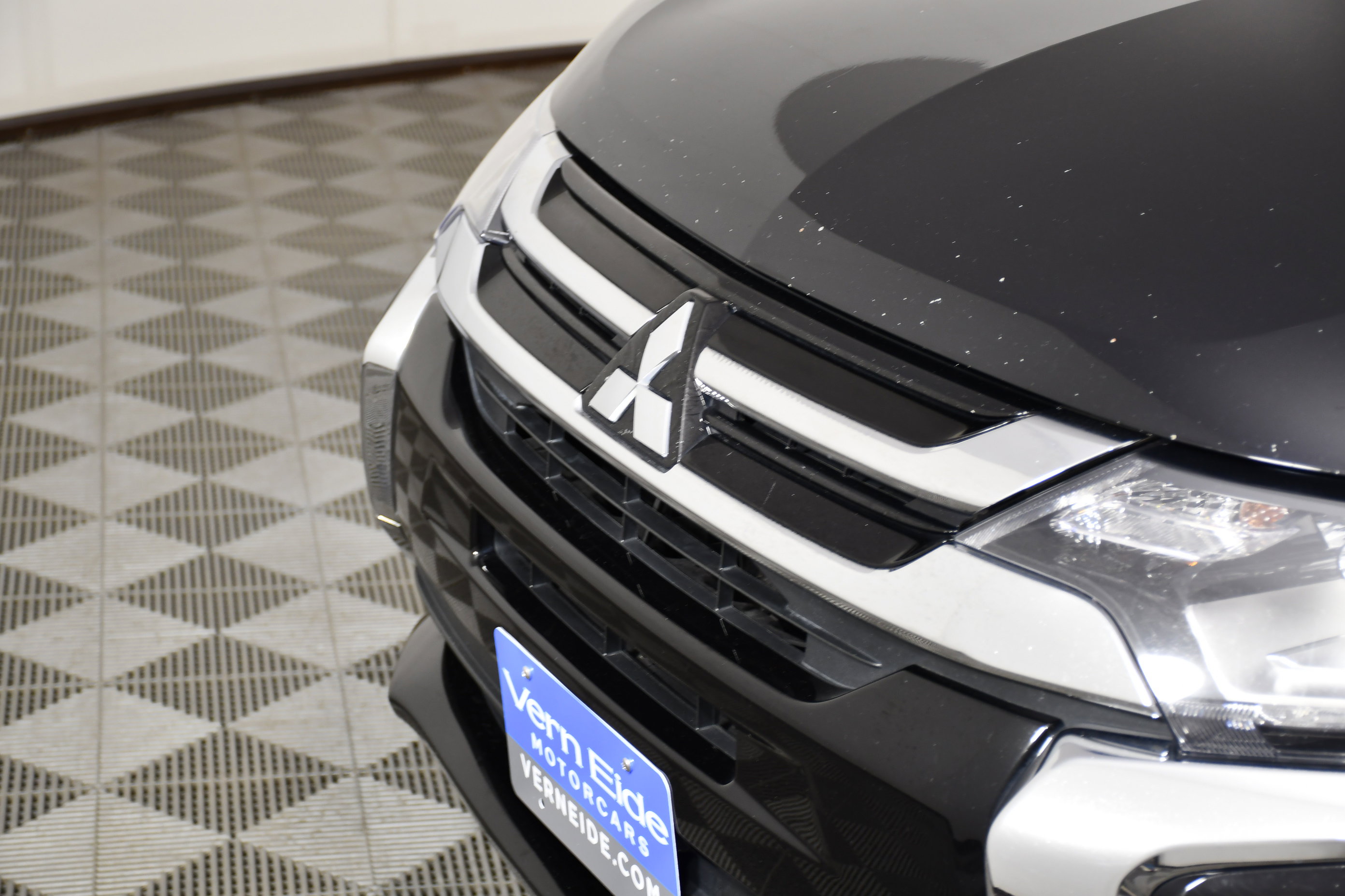 Used 2018 Mitsubishi Outlander LE AWD/4WD image 11