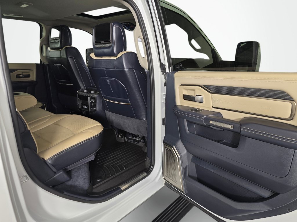Used 2023 RAM 3500 Limited AWD/4WD image 39