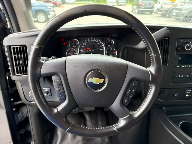 Used 2020 Chevrolet Express 3500 w/ Power Convenience Package RWD image 21