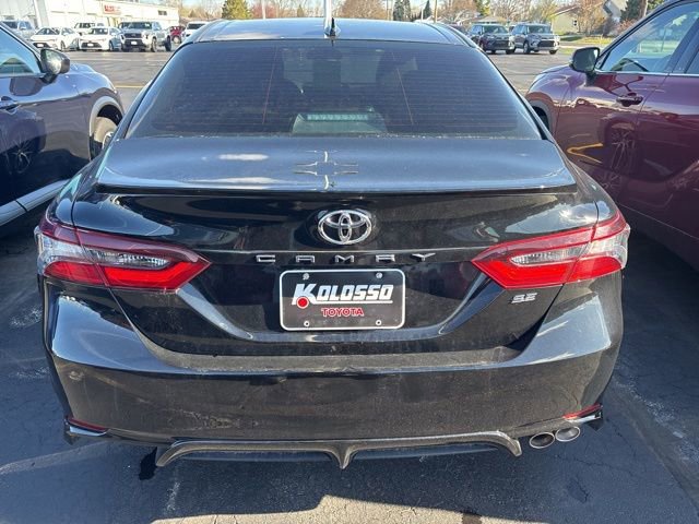 Used 2024 Toyota Camry SE image 5