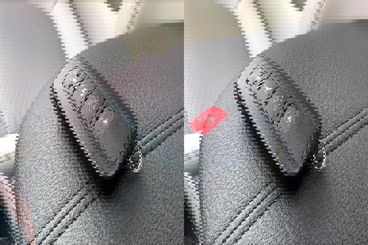 Used 2025 Toyota RAV4 Limited image 14